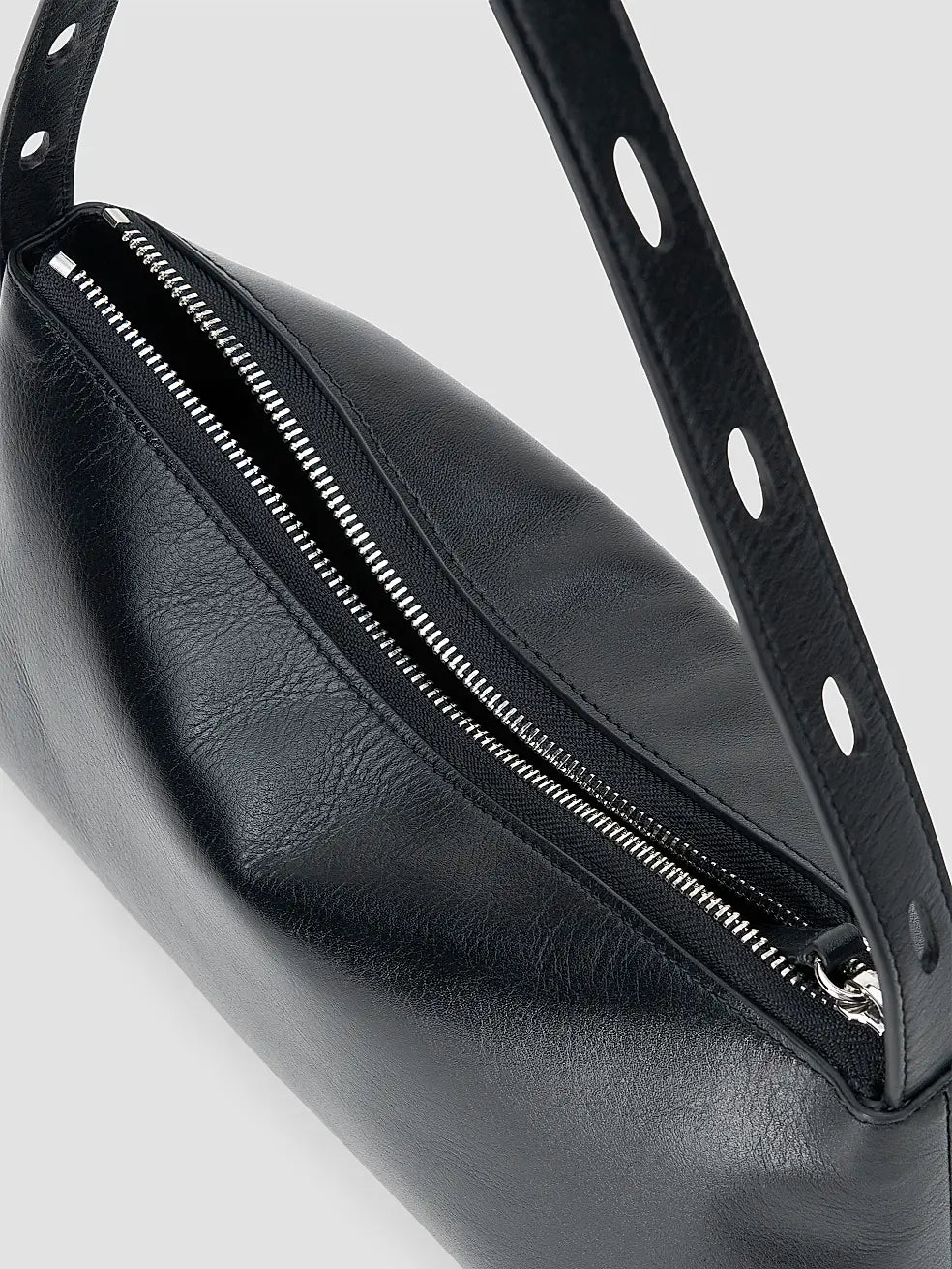 Strada Shoulder Bag