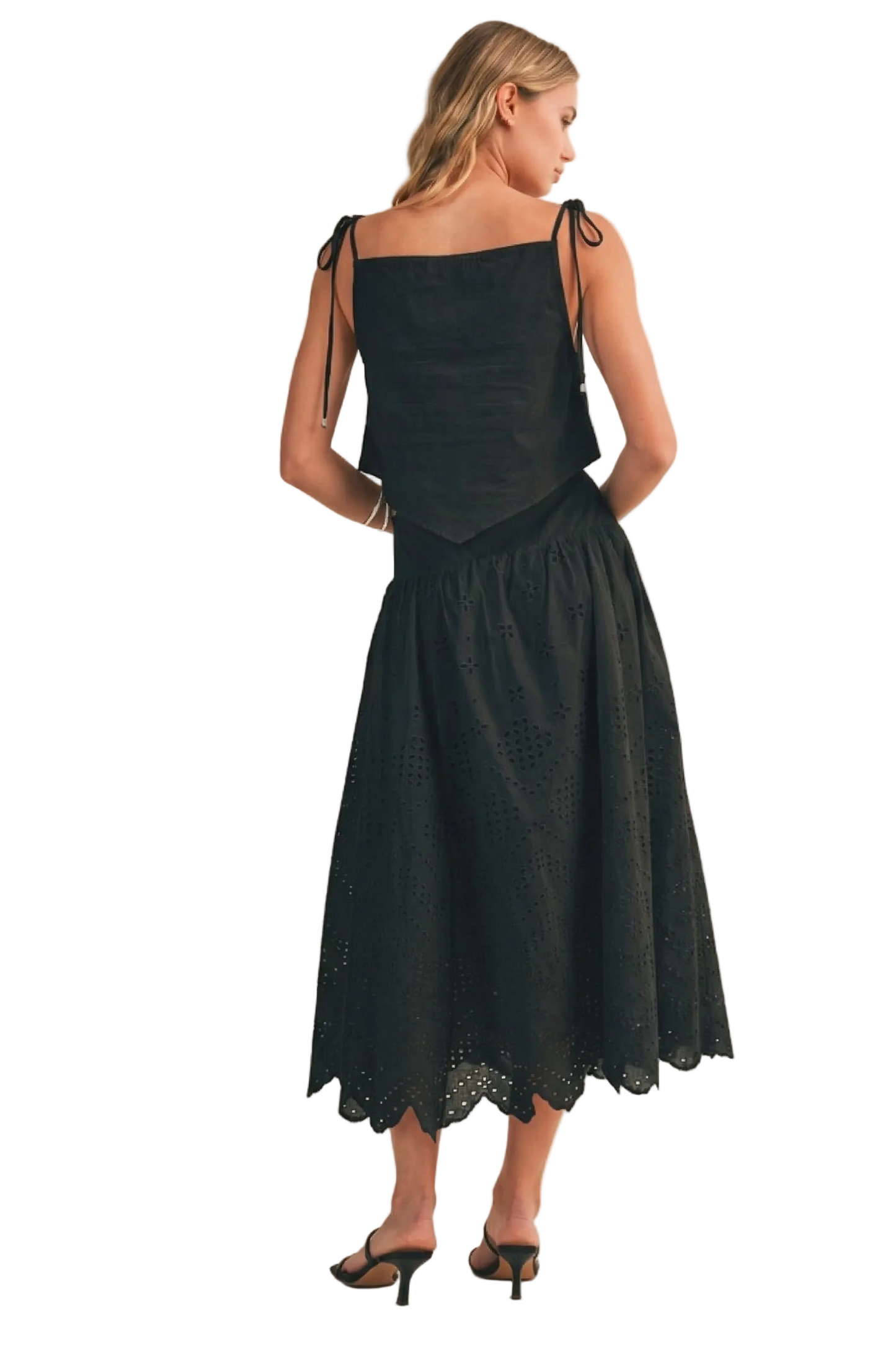 Scalloped Embroidered Eyelet Set