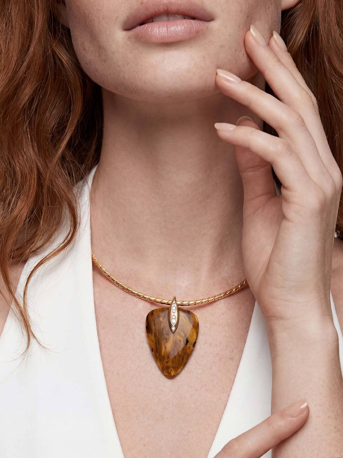 Solstice Pendant Choker in Tiger's Eye