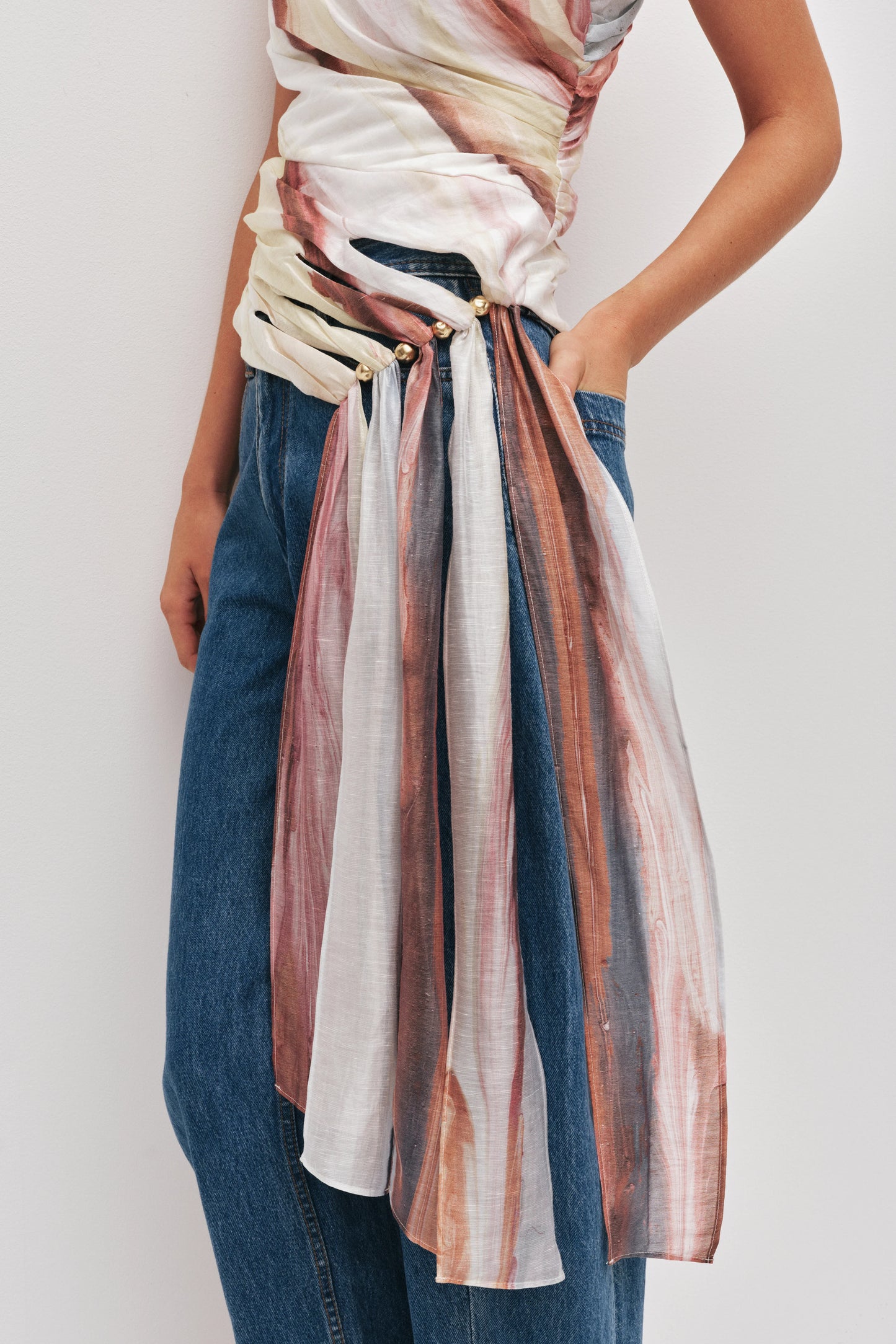 Capture One Shoulder Top