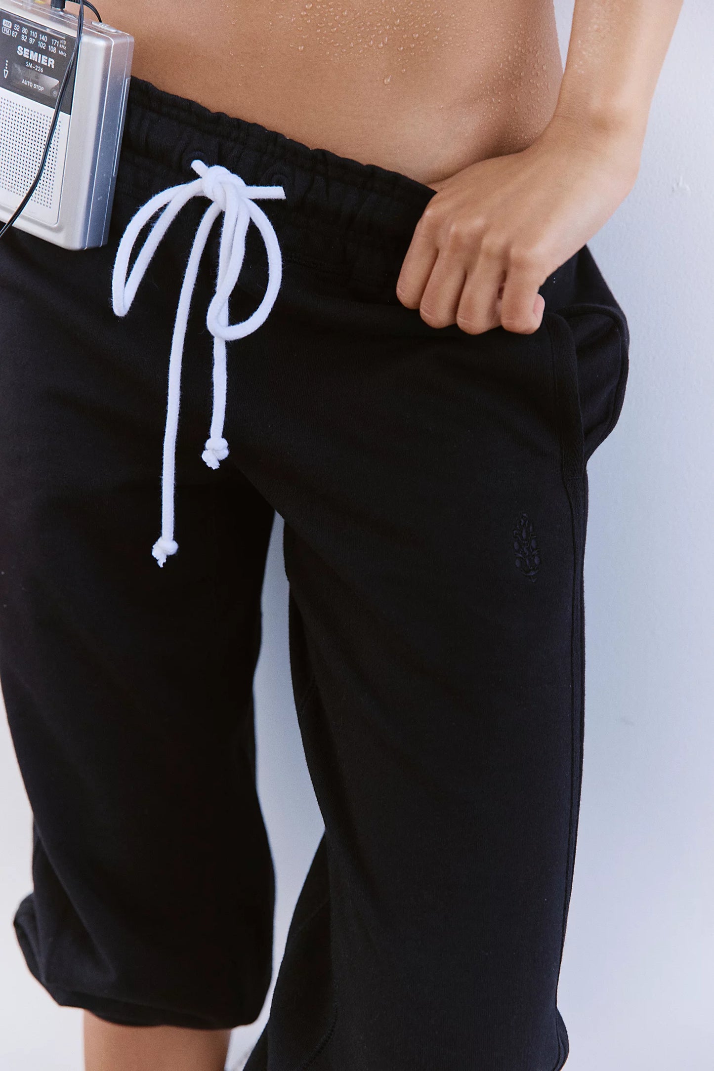 Flutter Cropped Joggers