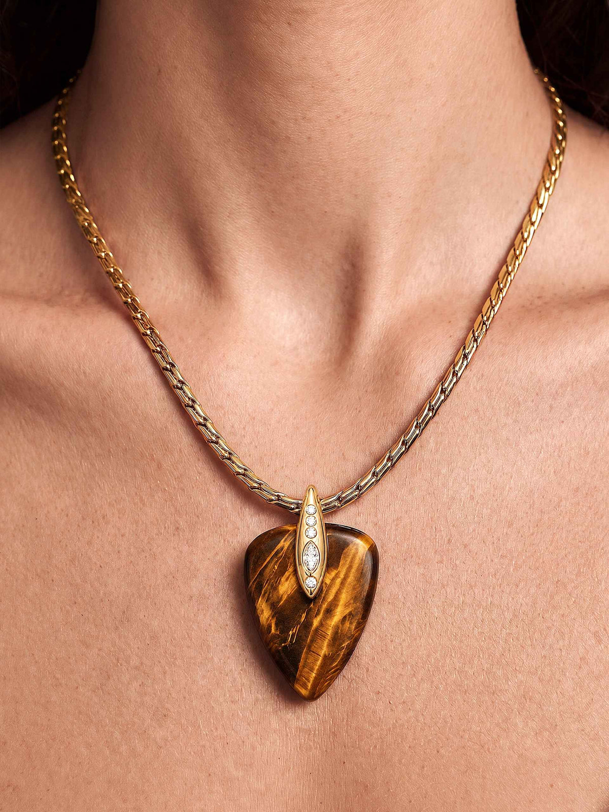 Solstice Pendant Choker in Tiger's Eye